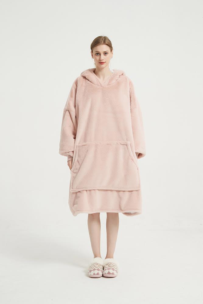 CozyNest Oversized Hoodie Blanket – Soft Light Pink | Ultra Cozy & Warm