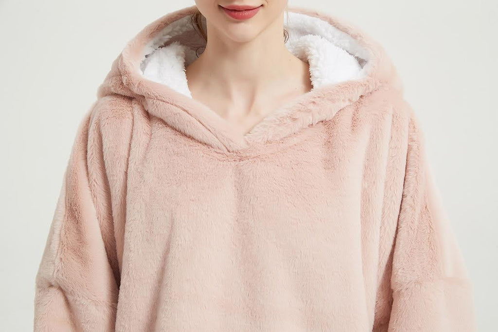CozyNest Oversized Hoodie Blanket – Soft Light Pink | Ultra Cozy & Warm